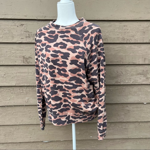 Monrow animal print camo raglan slouchy sweatshirt! - Picture 2 of 7